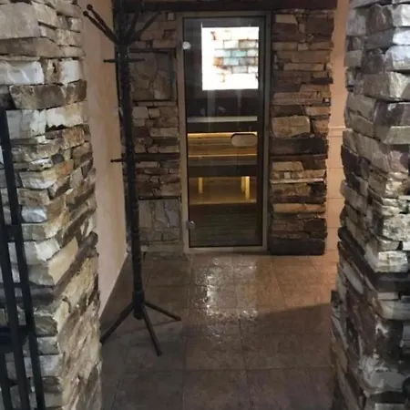 студио в 4 звезди, град